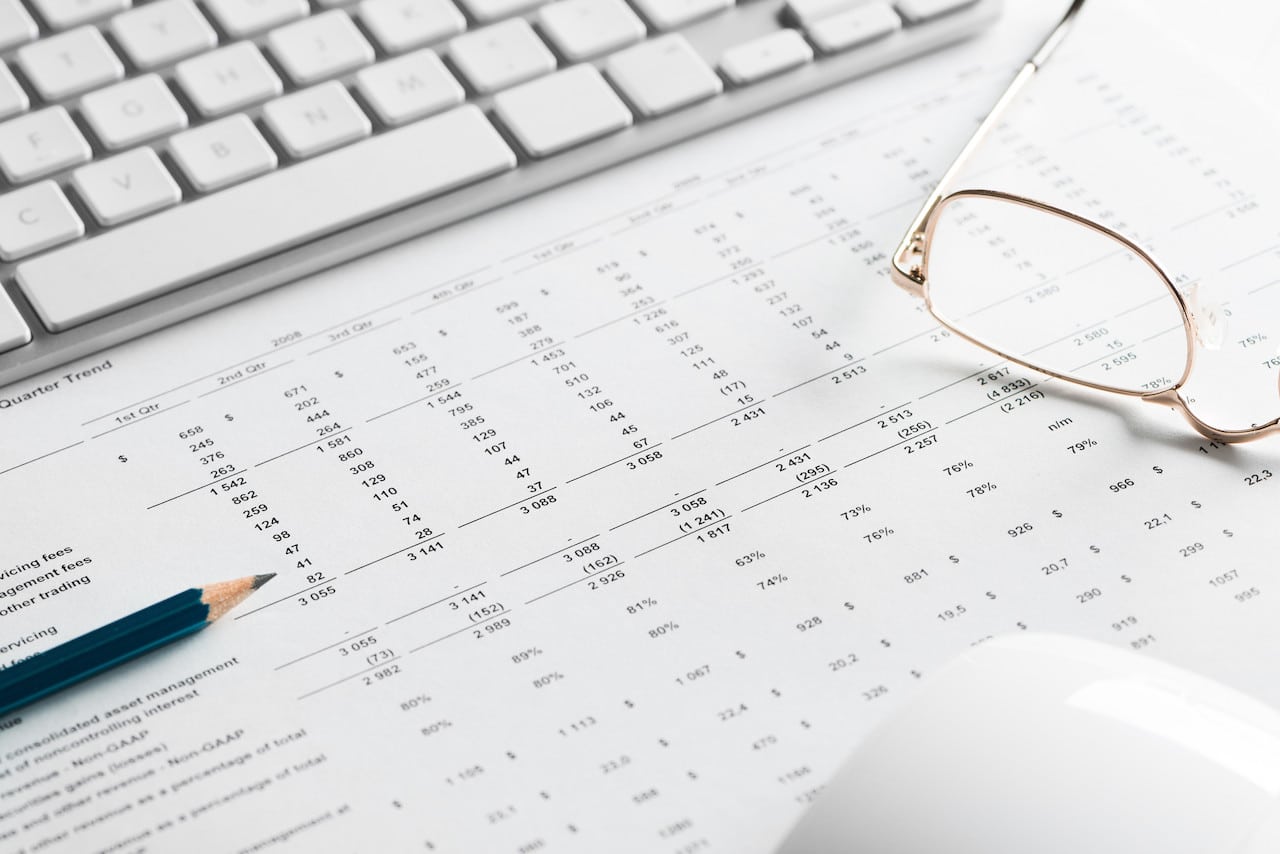 Preparing average sales report